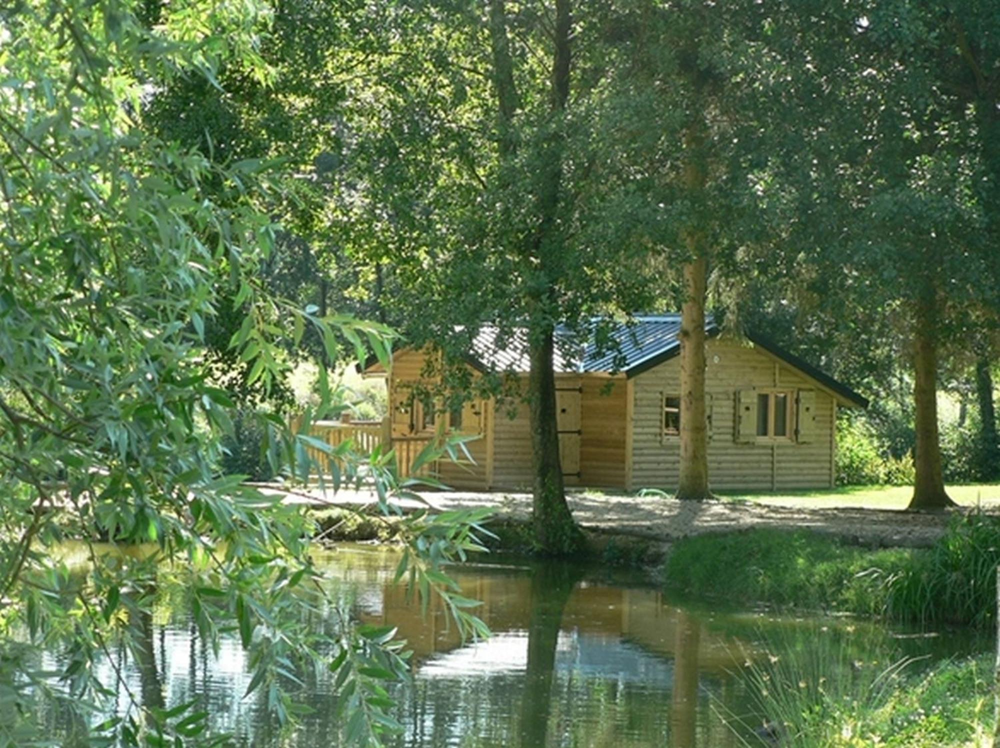 Etangs Du Moulin Hotel Suzy Exterior foto